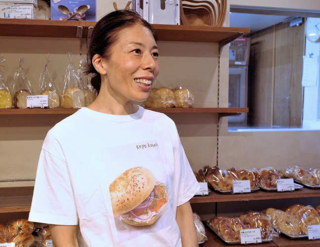 朝の人件費削減という面もありますが、営業時間を減らして、みんなが同じ時間に 働くことで一体感が生まれたそうです