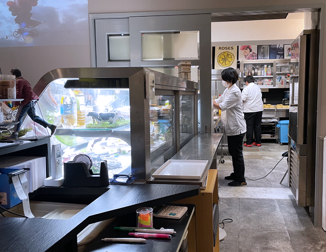 ナンポルトクワ店内