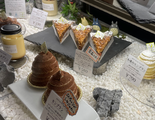 ナンポルトクワのショーケース