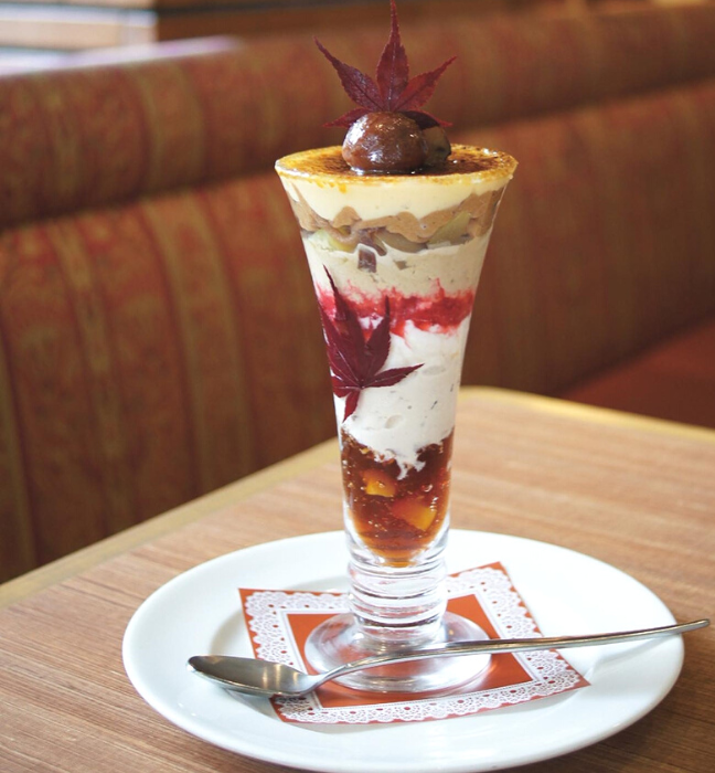 渋皮栗とほうじ茶のブリュレパフェ