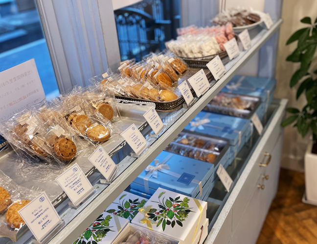 リョウラの焼き菓子