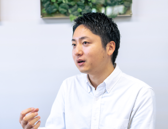 KAKERI企画宣伝担当、マーケターの徳沢さん