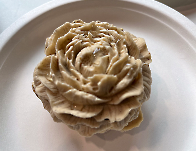 ニナ・メタイエの「ラ・フルール」