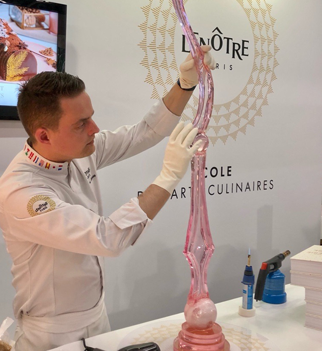 ピエスモンテを作り上げていくルロワ氏