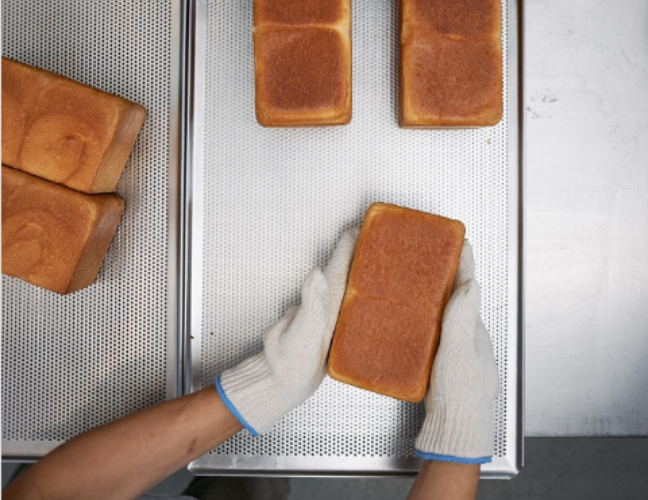 オーストラリアのベーカリーLITTLE CARDIGANの食パン