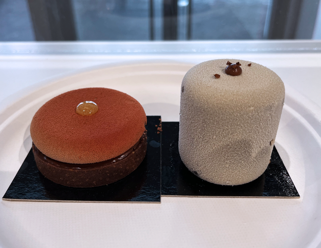 「トリアノン パラス」のプチガトー